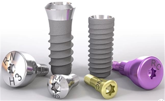 從風(fēng)險因素控制到及時有效治療，Dr. Laurence Adriaens深度解析種植體周圍炎的防治