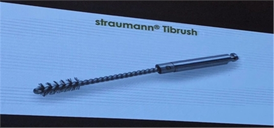 從風(fēng)險因素控制到及時有效治療，Dr. Laurence Adriaens深度解析種植體周圍炎的防治